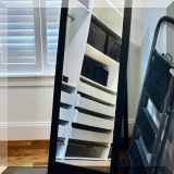 DM03. Full length standing mirror. 